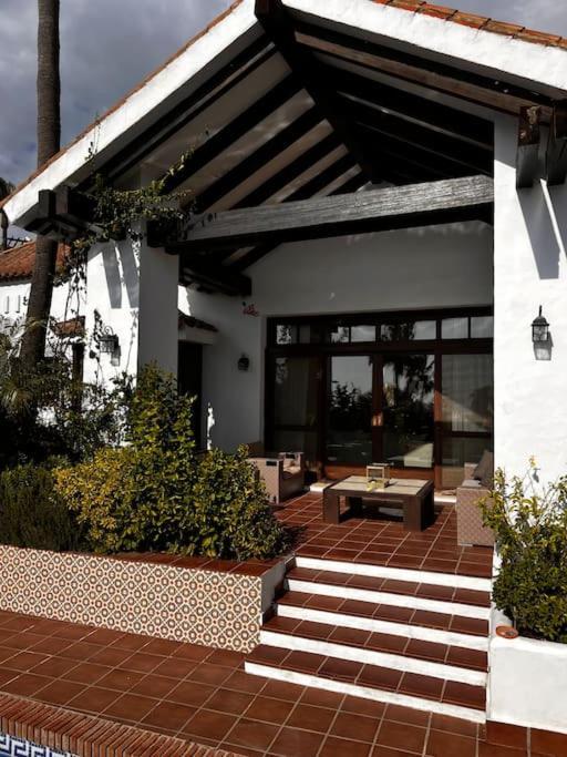 Sunkissed Luxury Panoramic Seaview In Marbella Estepona