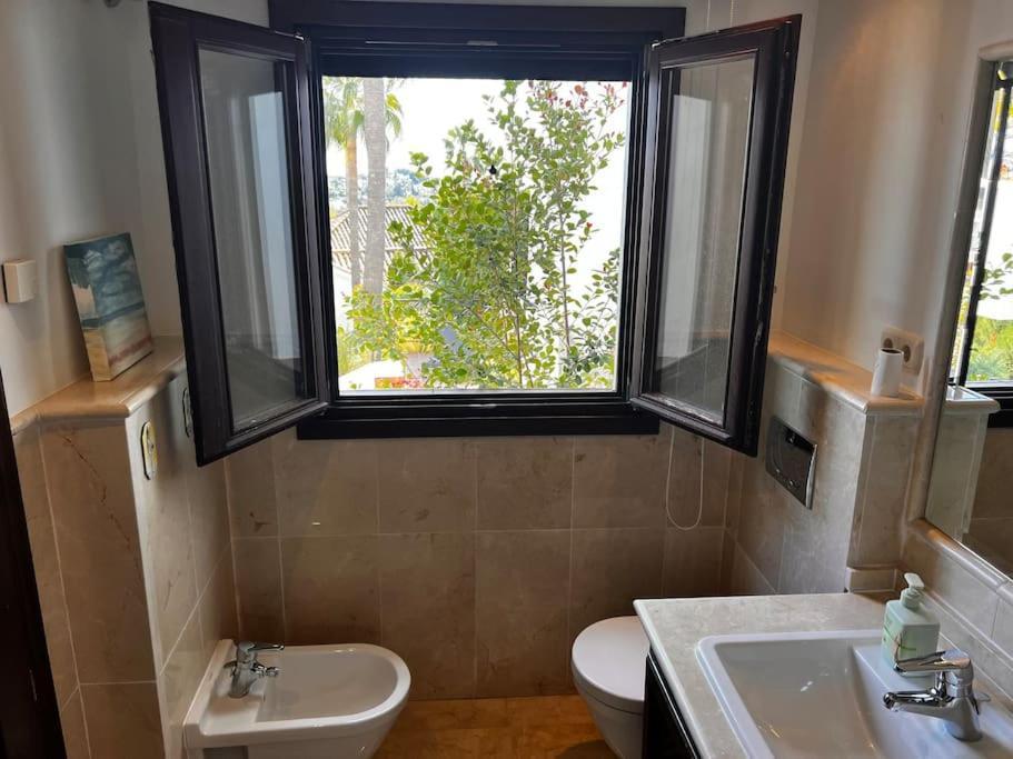 Sunkissed Luxury Panoramic Seaview In Marbella Villa Estepona